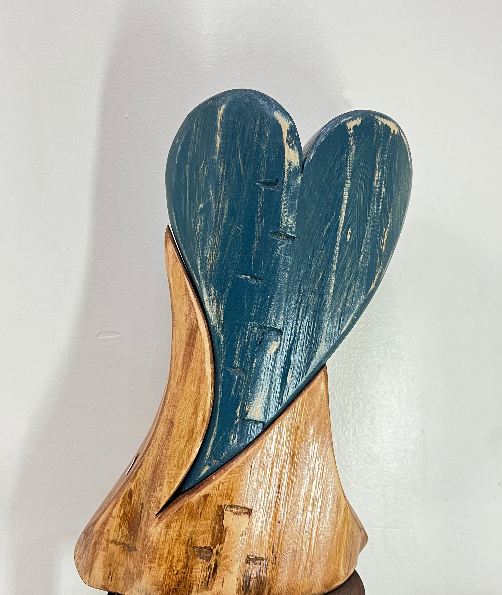 Coeur fait de bois recyclé Fait main à Cap Santé Bertrand Massé Artiste