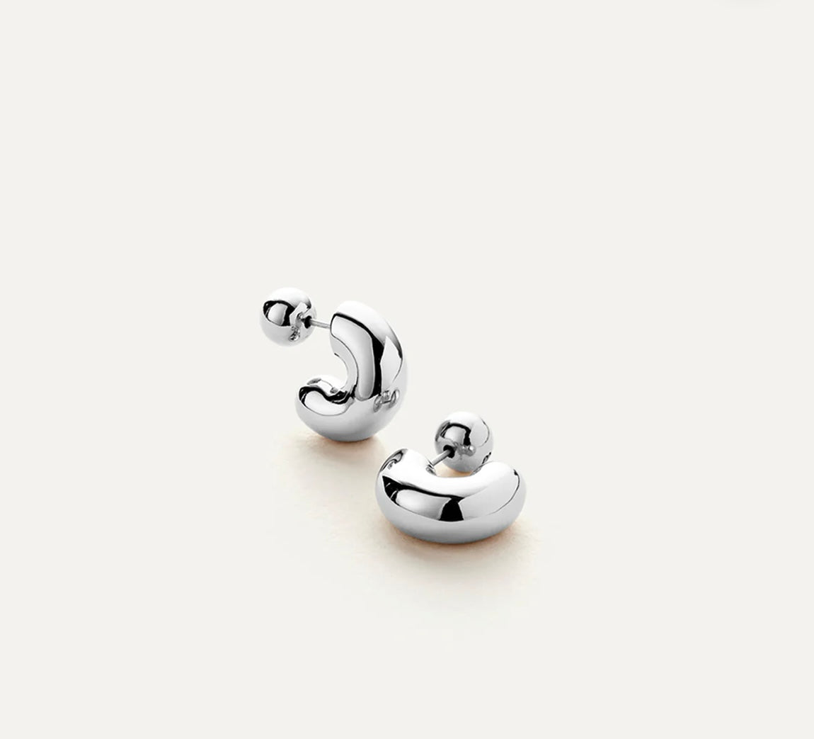 Boucles d'oreille Tome Hoops small  dessinées à Toronto