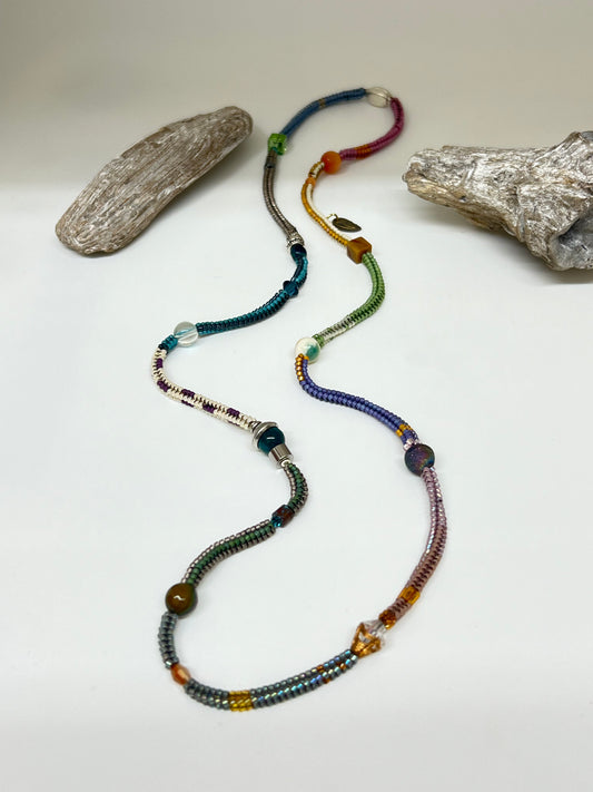Collier Multi couleurs Perles de Myuki fait à Montréal Hélène Gagnon&nbsp;Multi couleurs&nbsp;<meta charset="utf-8"><span data-mce-fragment="1">Myuki</span>