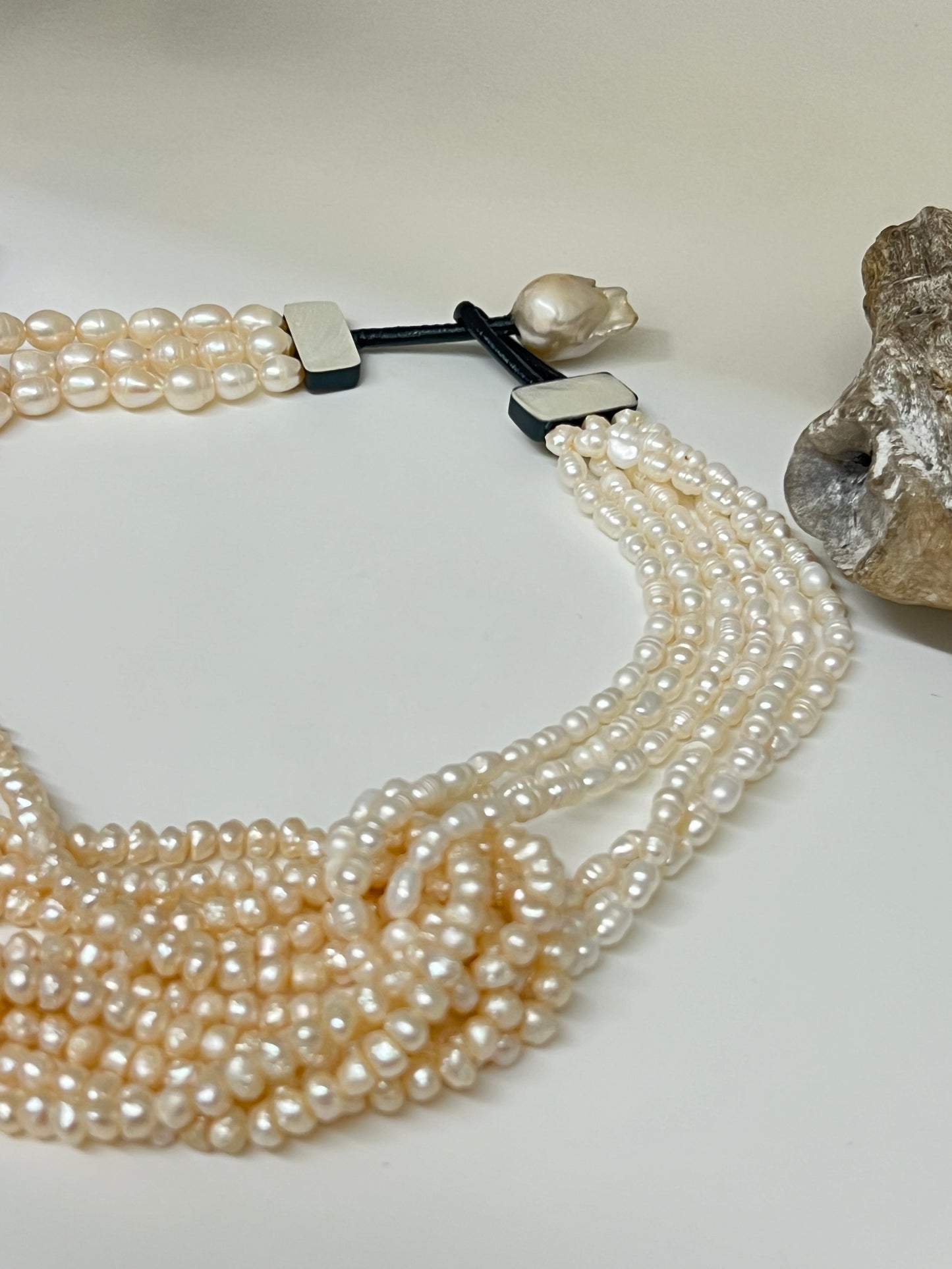Collier multi rangs en Perles d'eau douce baroque Fait main en France