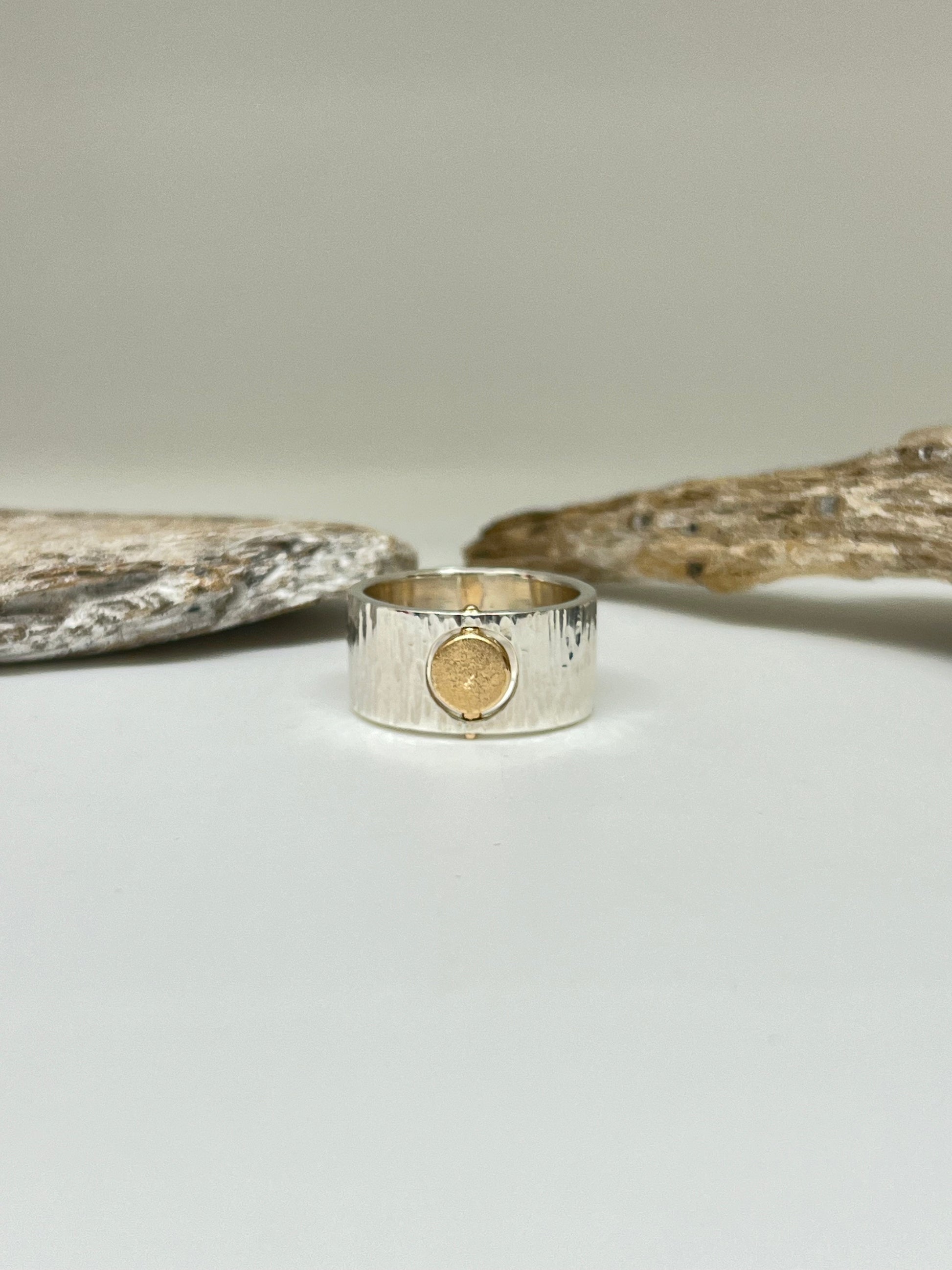 Bague réversible Martelée Argent 925 recyclé Fait en Outaouais Alliance W Jewellery