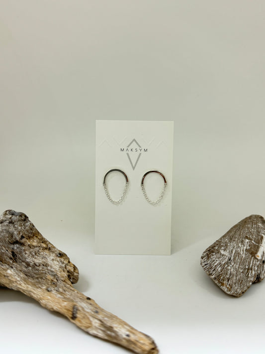 Boucles d'oreilles arc + chaîne // Argent Fait main à Montréal