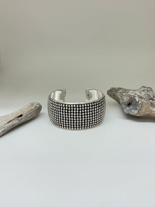 Bracelet Cuff rayé en Argent 925 Fait par des Artisans de l’Indonésie. Cuff bracelet