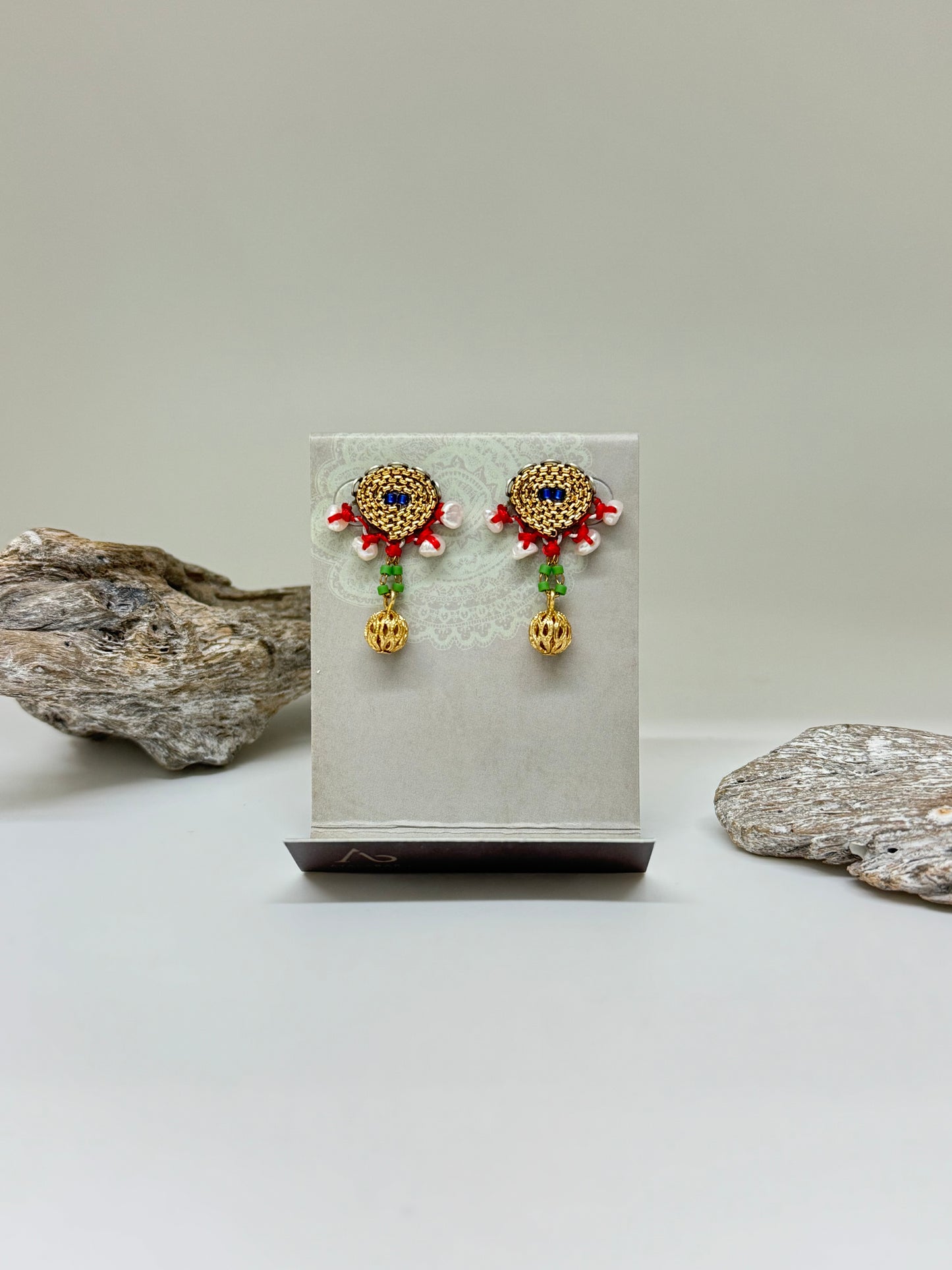 Boucles d'oreilles vertes Reine de Saba, Oriana AyalaBar Cristaux/Métaux antiques/Verre fabriquée en Israël s2171