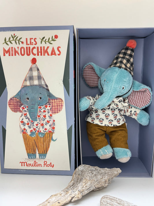 Les Minouchkas Éléphant, dessinée à Paris