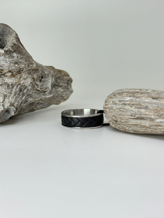 Bague en Acier inoxydable Noir, dessinée par Arz Steel Montréal AS-R140BK