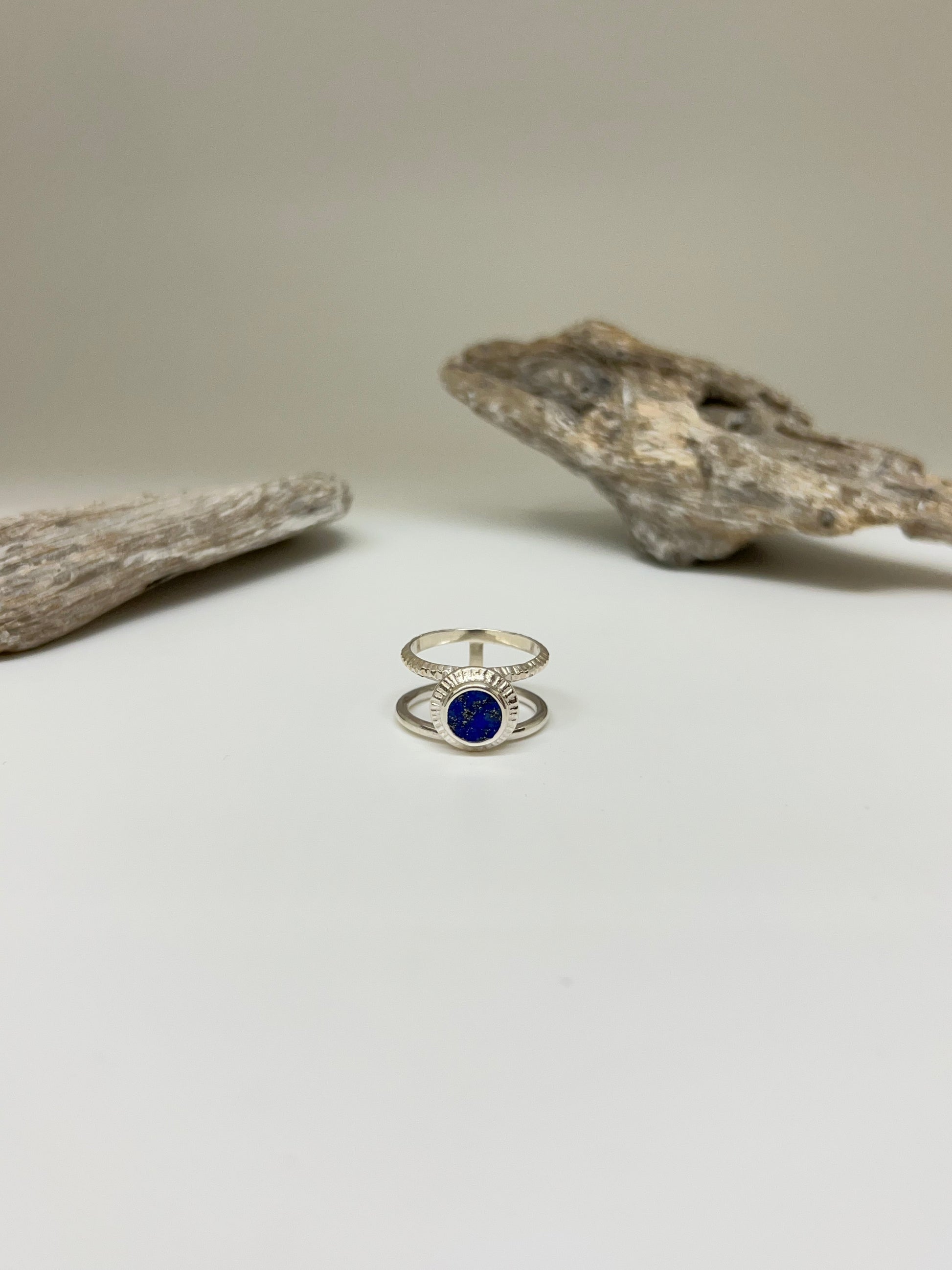 Sheila - Bague double avec pierre lapis-lazuli  Fait main à Montréal Véronique Roy