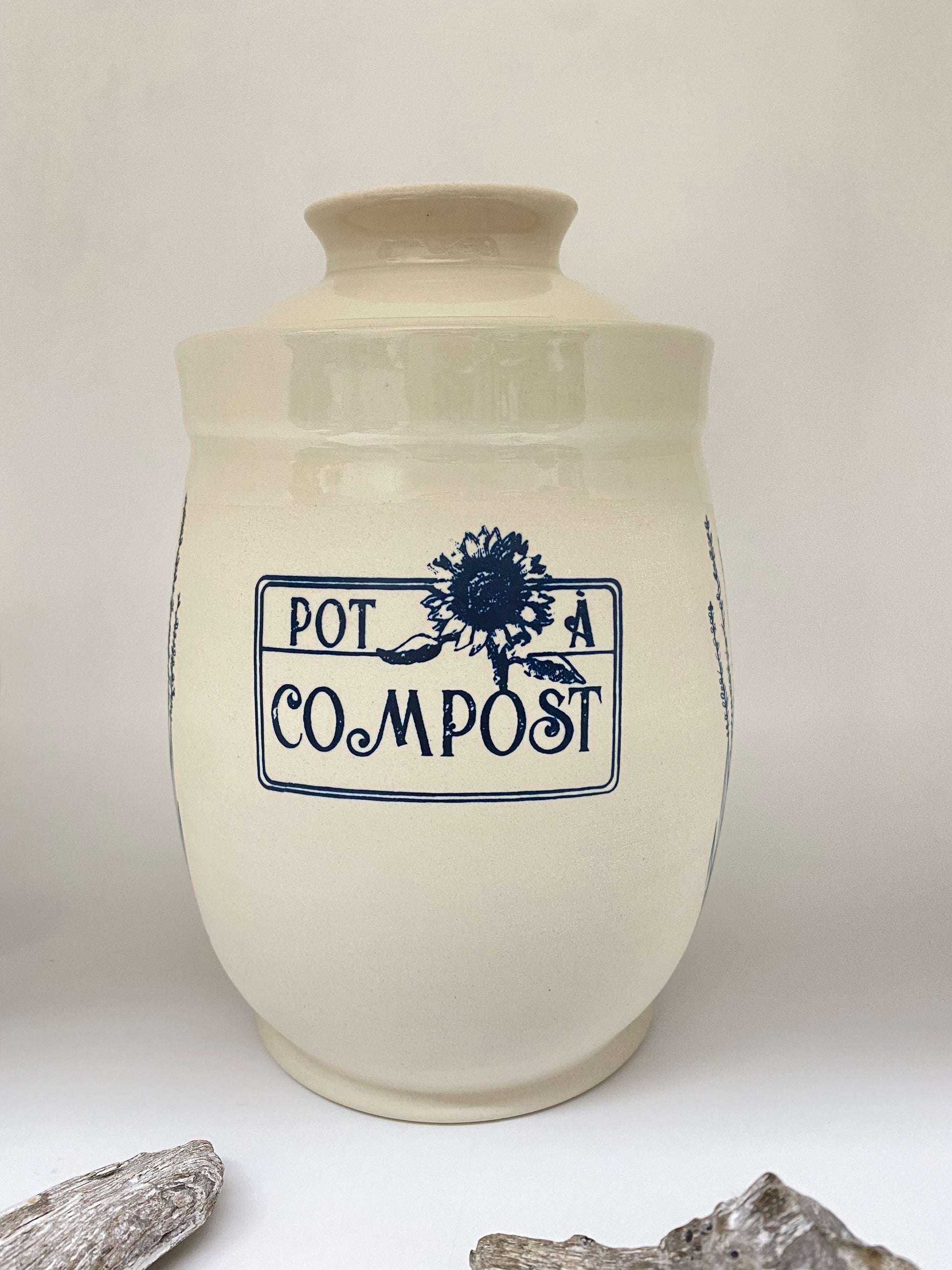 Pot à compost en Porcelaine Tournée à la main à Montréal