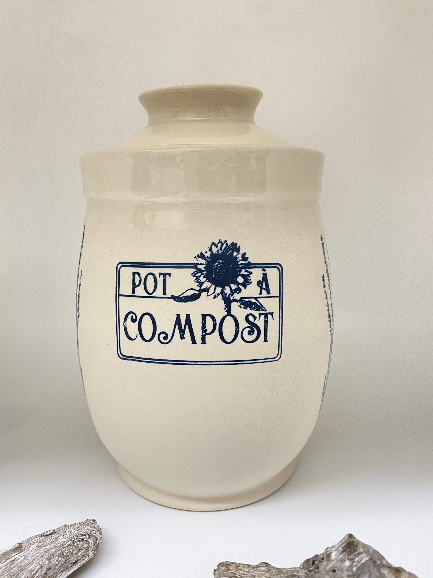 Pot à compost en Porcelaine Tournée à la main à Montréal Weilbrenner et Lebeau