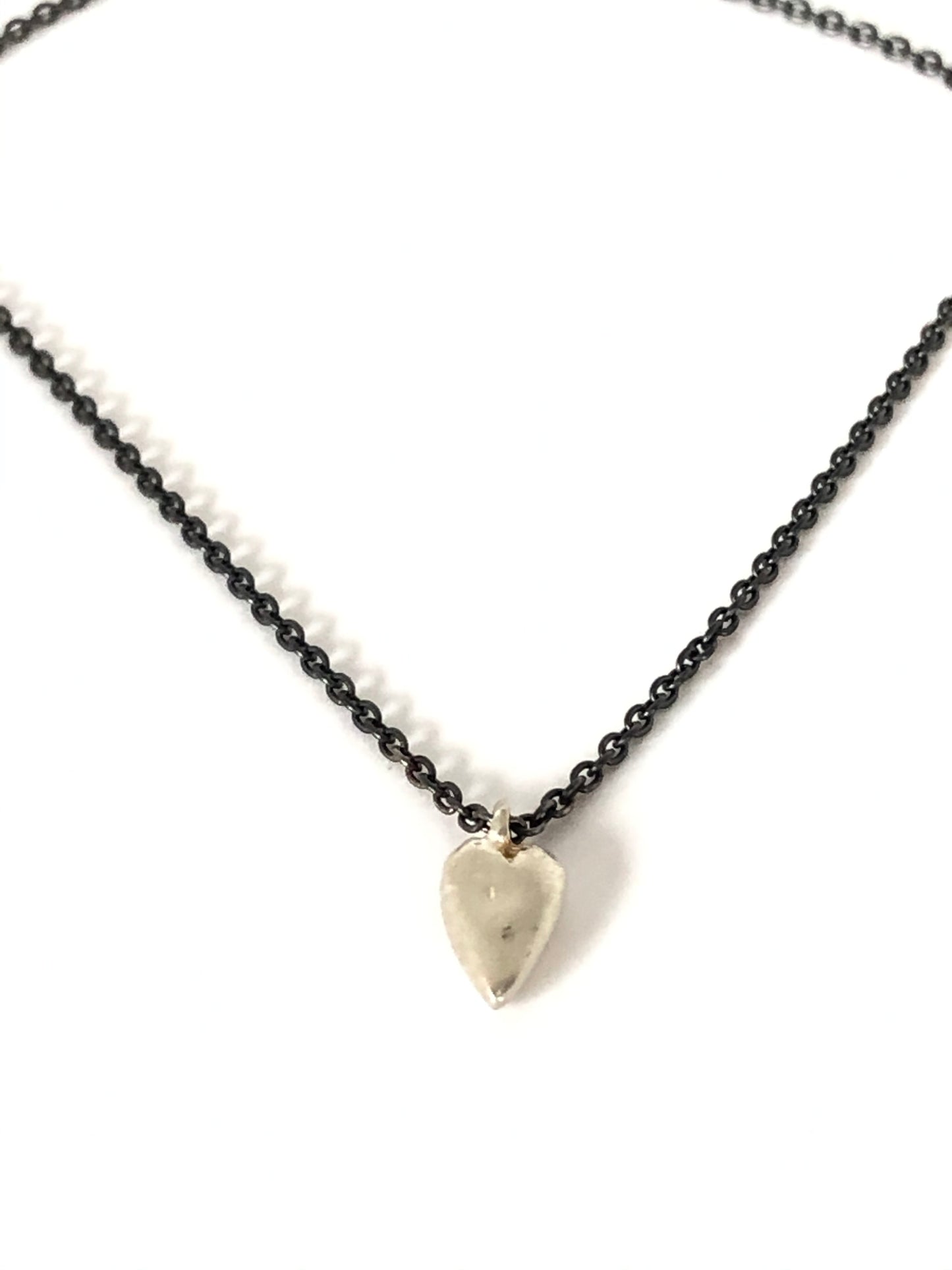 Collier Tiny silver heart fait au Canada Hilary Druxman 57N1.3