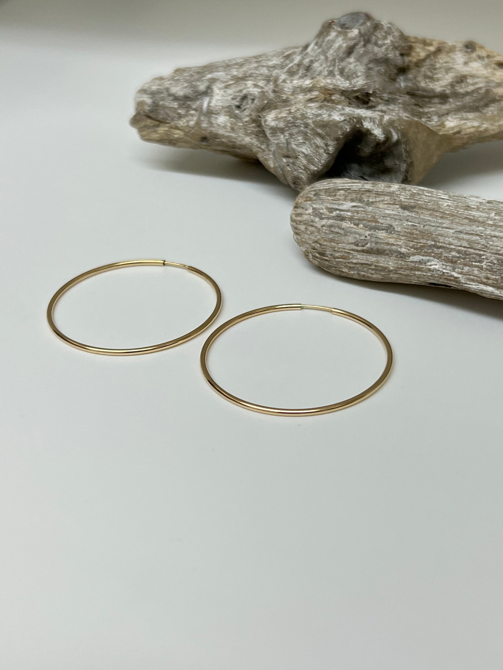 Infinity Hoops , dessinée à Vancouver 1DF-SP23036-GLD Lovers Tempo
