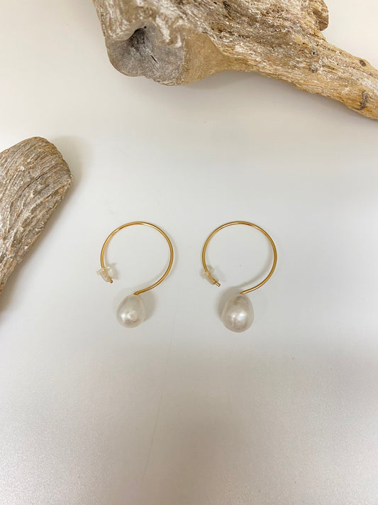 <span data-mce-fragment="1">Basic gold filled hoops Earring Pearl</span> Large Fait à la main à Montréal Anneaux basic or